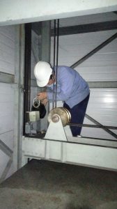 Bảo dưỡng thang máy nâng hàng 5 168x300 - Bảo dưỡng thang máy nâng hàng