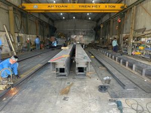 Gia cong cau truc 6 300x225 - Gia công cẩu trục