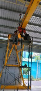 Lap cong truc 2 tan 2 135x300 - Lắp cổng trục 2 tấn