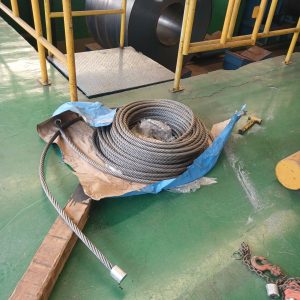 Thay the day cap sua chua cau 30 tan 8 300x300 - Thay thế dây cáp sửa chữa cẩu 30 tấn