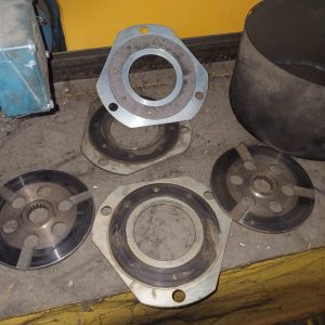 Sua chua cau 5 tan 2 300x300 - Sửa chữa cẩu 5 tấn