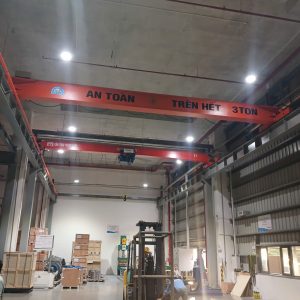 Lap dat cau truc nha xuong 1 300x300 - Lắp đặt cẩu trục nhà xưởng