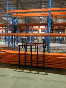 Lap ke dung hang 2 225x300 - Lắp kệ đựng hàng