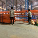 Lắp kệ đựng hàng