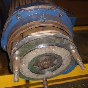 Thay bo thang cau 1 300x300 - Thay bộ thắng cẩu