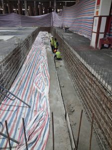 Do be mong may 2 225x300 - Đổ bê móng máy