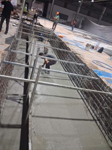 Do be mong may 6 225x300 - Đổ bê móng máy