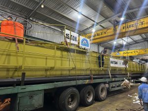 Len hang cau truc 5 300x225 - Lên hàng cẩu trục