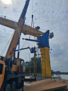 Lap dat ti thuy luc 2 225x300 - Lắp đặt ti thủy lực