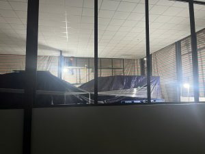 Lap nhom kinh van phong 1 300x225 - Lắp nhôm kính văn phòng