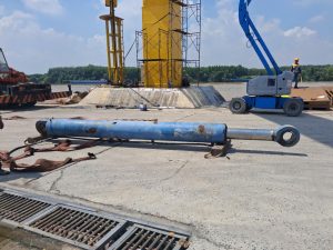 Sua chua cau cang 5 300x225 - Sửa chữa cẩu cảng