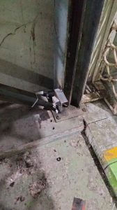 Sua chua thang may 1 168x300 - Sửa chữa thang m&aacute;y