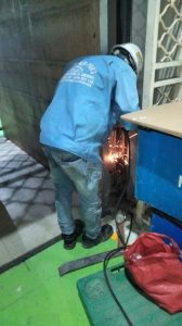 Sua chua thang may 2 168x300 - Sửa chữa thang m&aacute;y