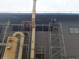 Lap dat vach nha xuong 3 300x225 - Lắp đặt v&aacute;ch nh&agrave; xưởng