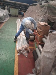 Giao hang posco VST 1 225x300 - Thay moto cẩu trục 5 tấn