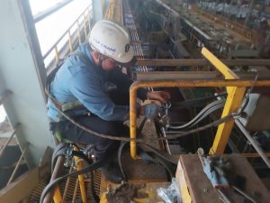 Lap kep mang C 2 300x225 - Lắp kẹp m&aacute;ng C