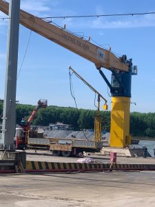 Thay the cap cau cang 3 225x300 - Thay thế c&aacute;p cầu cảng