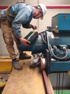 Bao duong cau truc 1 225x300 - Bảo dưỡng cẩu trục