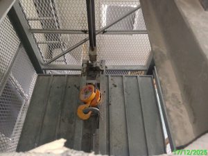 Sua chua cau truc 8 300x225 - Sửa chữa cẩu trục