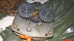 Bao duong palang xich 4 300x168 - Bảo dưỡng palang x&iacute;ch