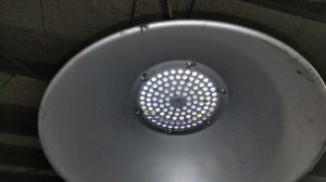 Lap bong den nha xuong 1 300x168 - Lắp b&oacute;ng đ&egrave;n nh&agrave; xưởng