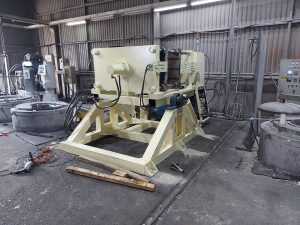 Lap may ep nhom 2 300x225 - Lắp m&aacute;y &eacute;p nh&ocirc;m