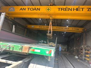 Nhap hang thep tam 1 300x225 - Nhập h&agrave;ng th&eacute;p tấm