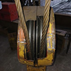 Sua chua cau truc han quoc 4 300x300 - Sửa chữa cẩu trục h&agrave;n quốc