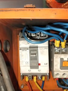 Sua chua bang dien cau truc 1 225x300 - Sửa chữa bảng điện cẩu trục