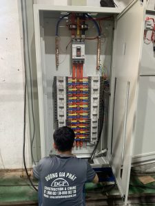 Hệ thống đường ống tháp giải nhiệt và tủ điện 3 225x300 - Hệ thống đường ống tháp giải nhiệt và tủ điện